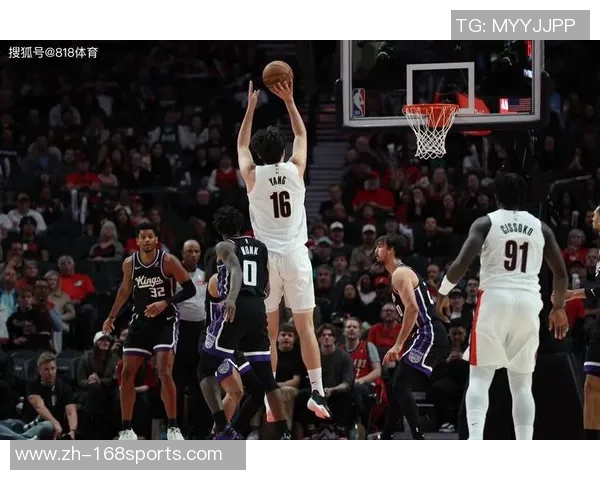 杨瀚森无私助攻辛森三分雨下不停本场第七记三分球精彩瞬间 杨瀚森无私助攻辛森三分雨下不停本场第七记三分球精彩瞬间